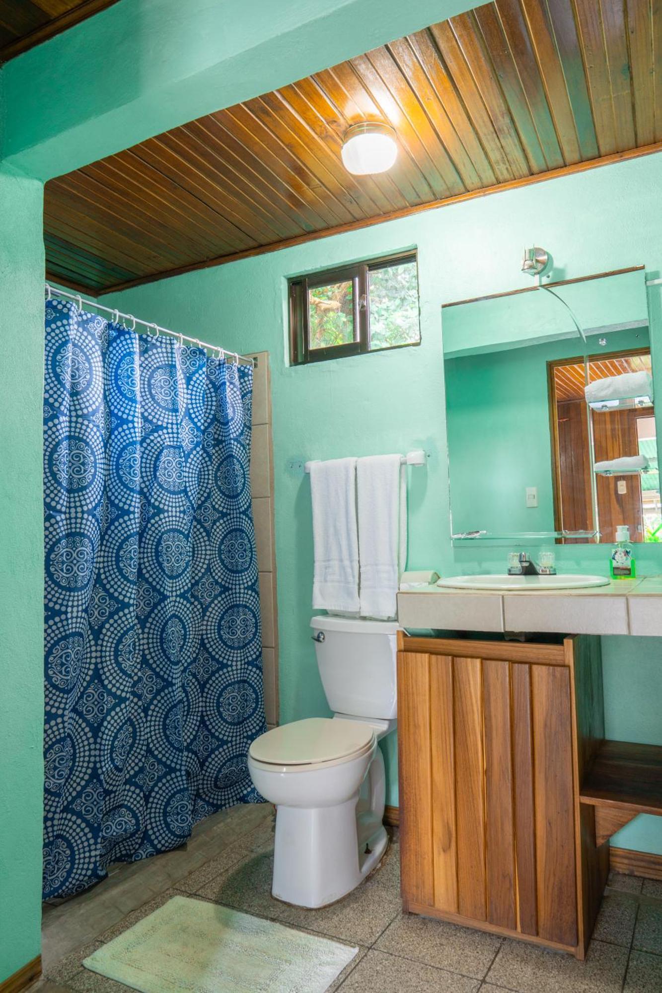 Cabinas Arrecife Cahuita Eksteriør bilde