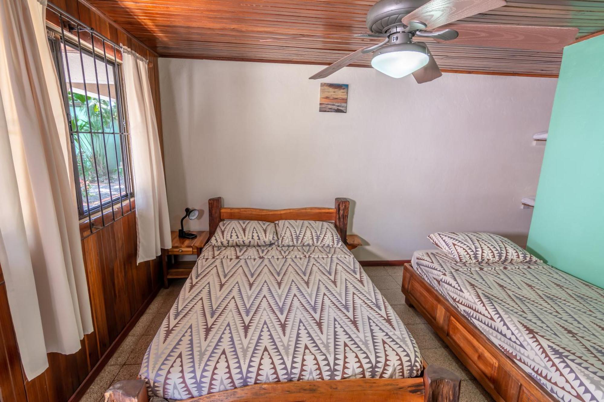 Cabinas Arrecife Cahuita Eksteriør bilde