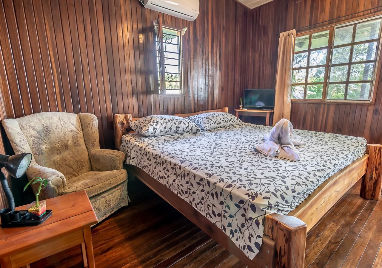 Cabinas Arrecife Cahuita Eksteriør bilde