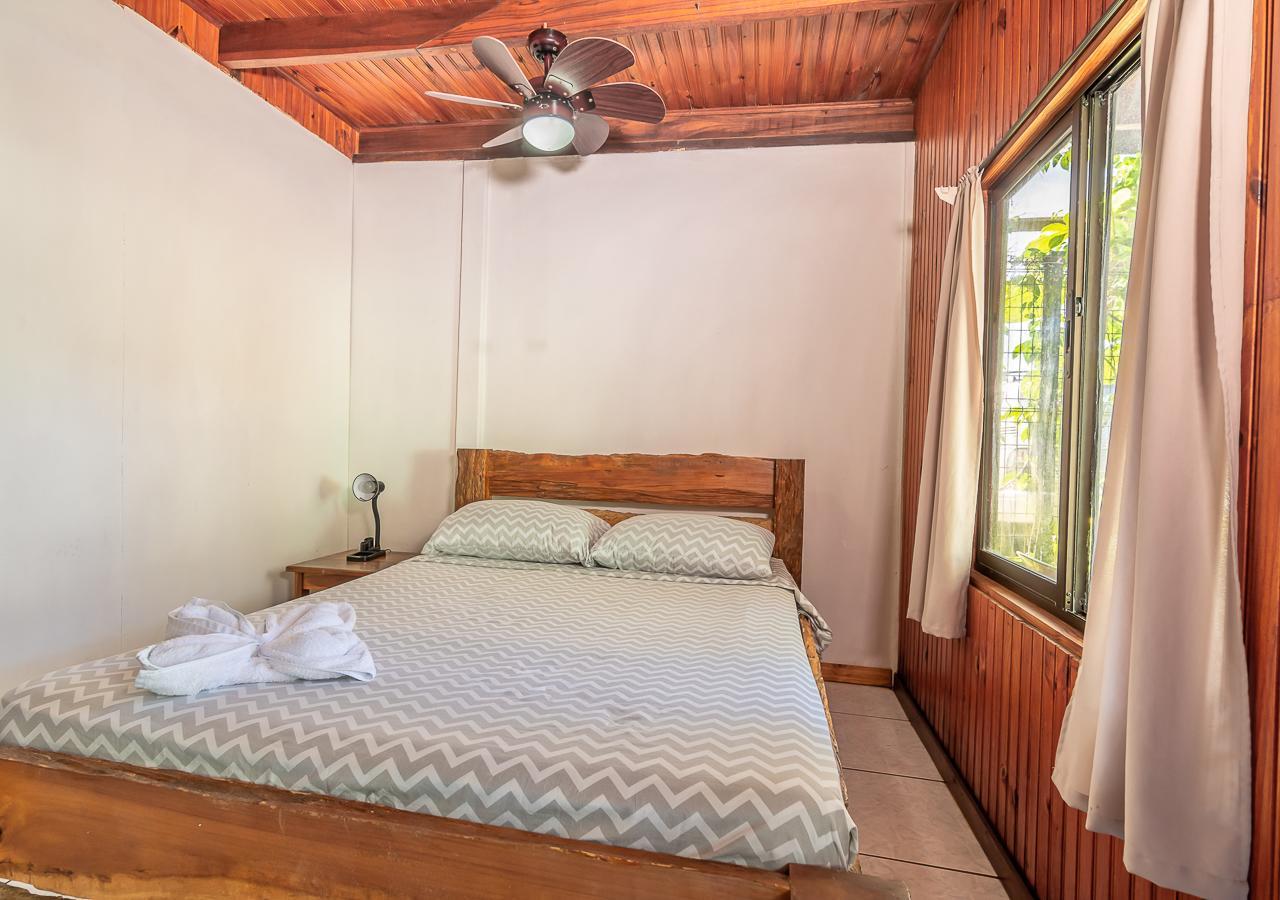 Cabinas Arrecife Cahuita Eksteriør bilde